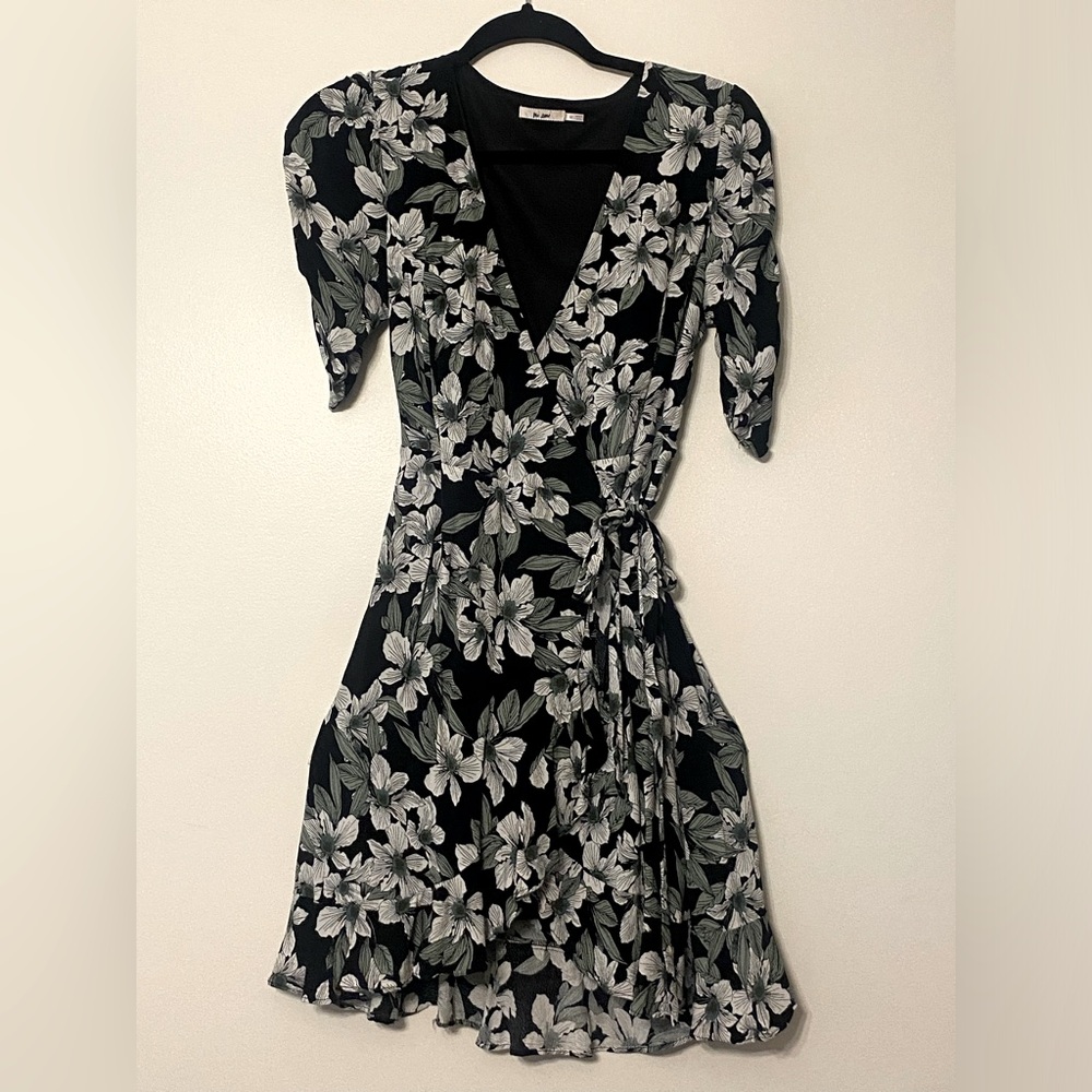 Altar’d state women’s size small summer dress